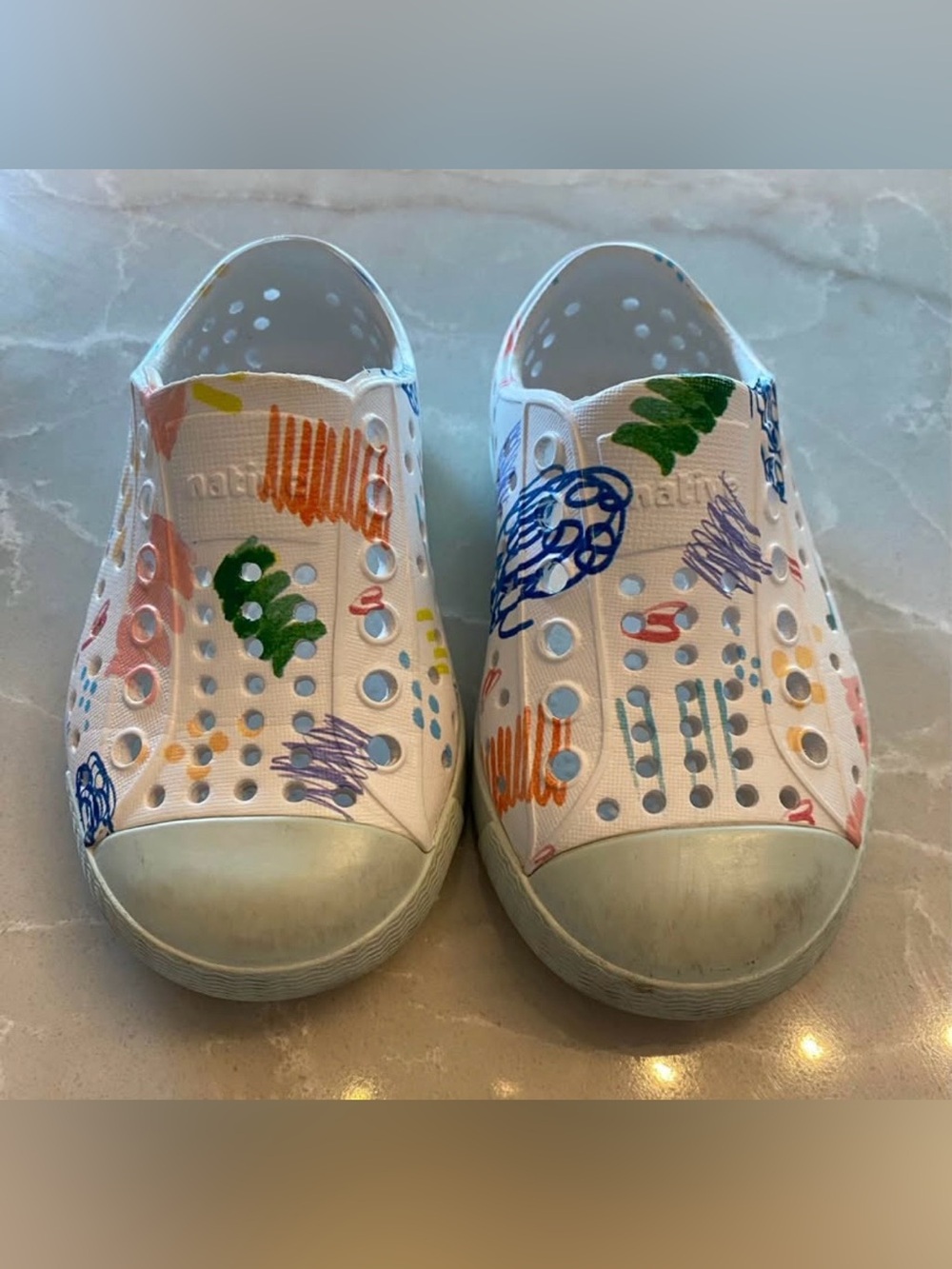 Native Kids White Water Shoes with Multicolor Scribble Accents